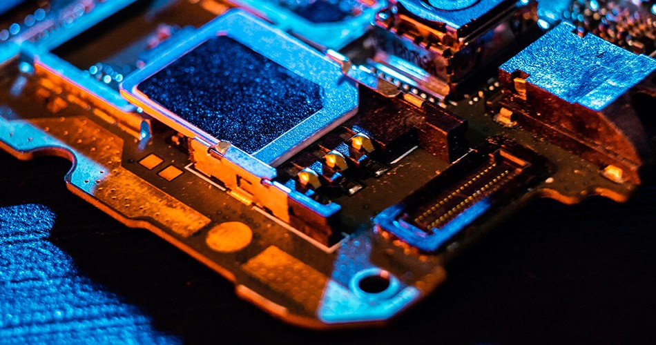 Dispositivos inteligentes em processamento de PCBA