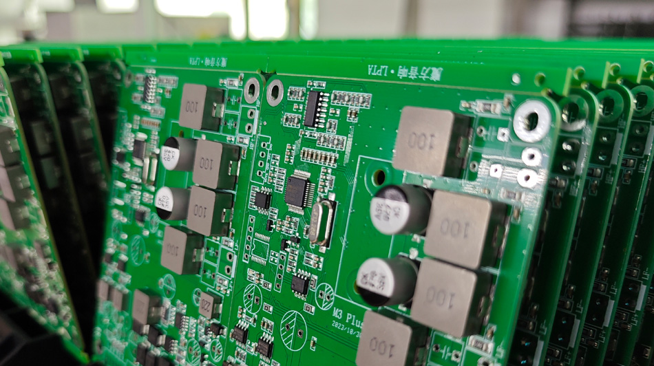 Resposta rápida: Como o serviço pós-venda das fábricas da PCBA pode garantir a satisfação do cliente?