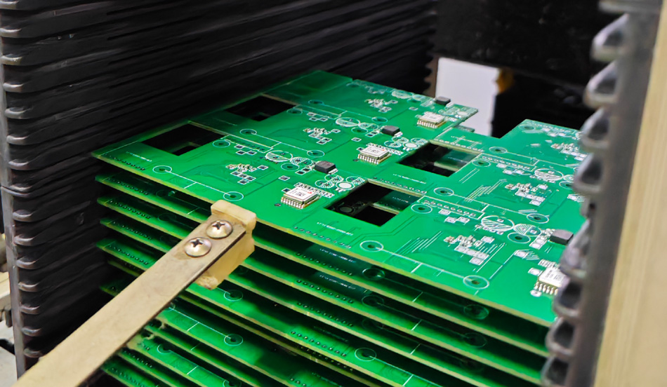 O impacto dos níveis de automação nas fábricas PCBA na produção em massa